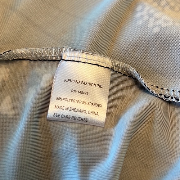 Lily Sleeveless Tunic Top Dark Gray w/ Purple & White Flowers Size XL - Picture 6 of 9